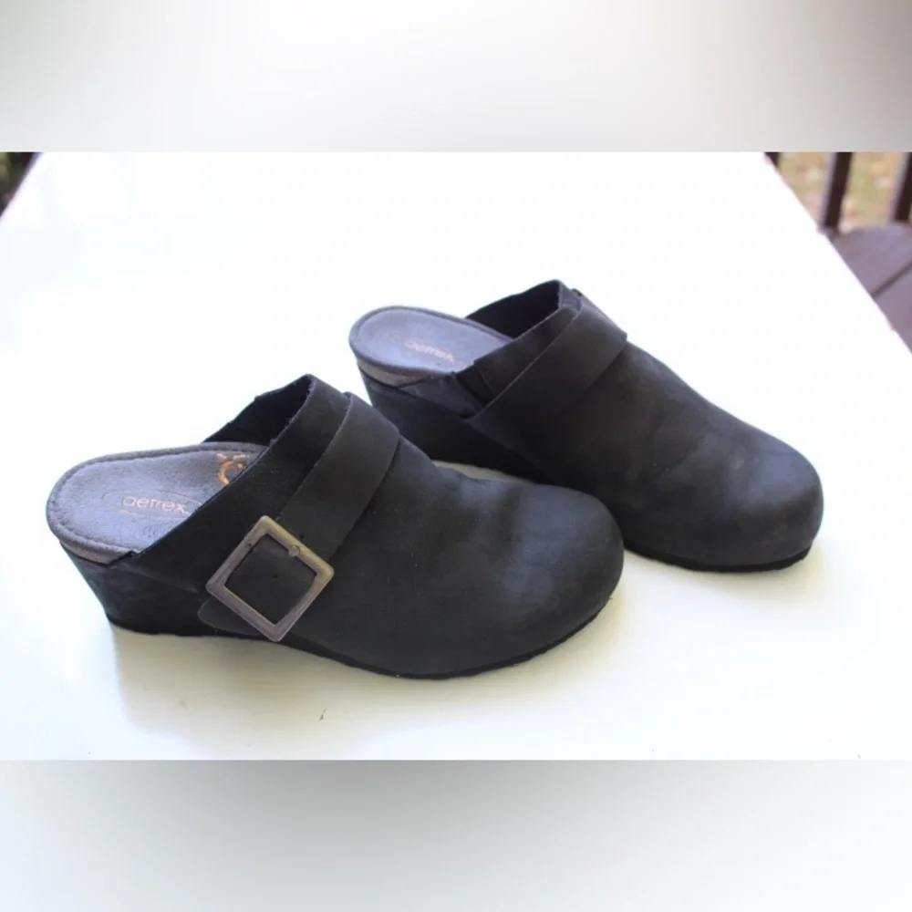Aetrex amelia mules
